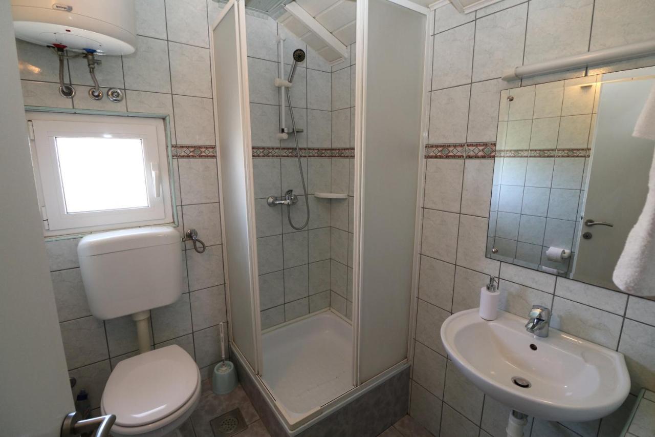 Apartments With A Parking Space Nin, Zadar - 11402 ภายนอก รูปภาพ