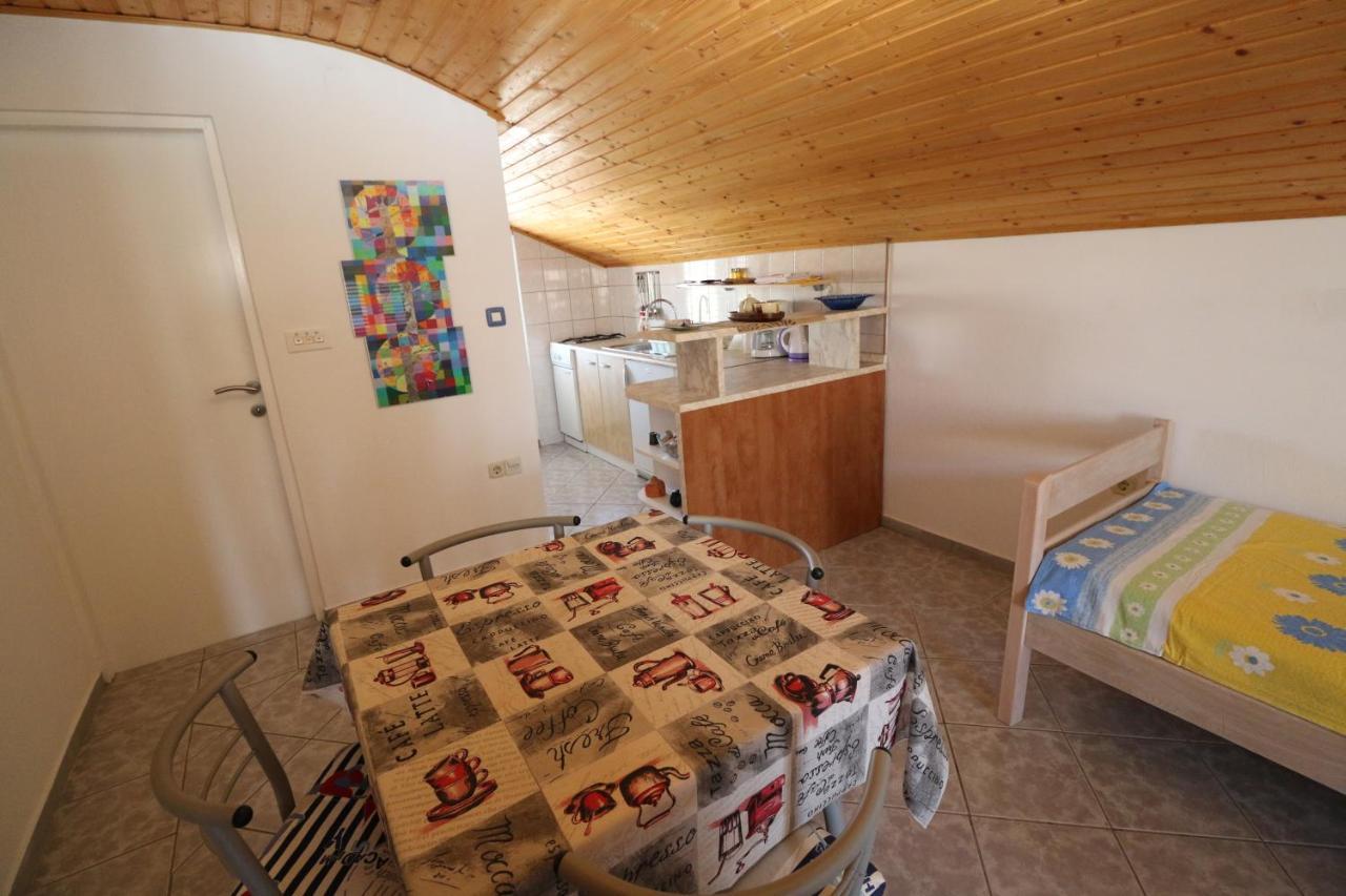 Apartments With A Parking Space Nin, Zadar - 11402 ภายนอก รูปภาพ
